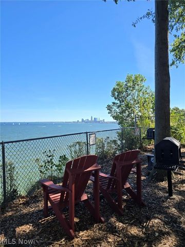 12500 Edgewater Drive 202, Lakewood, OH 44107