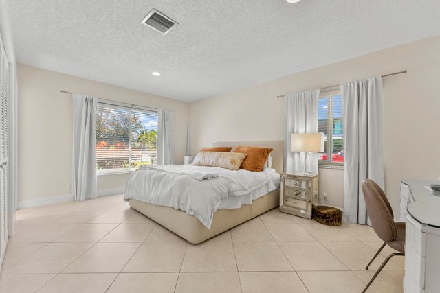 401 NE 10th Ter Terrace, Boca Raton, FL 33432