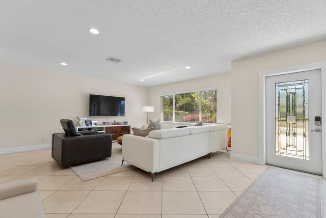 401 NE 10th Ter Terrace, Boca Raton, FL 33432