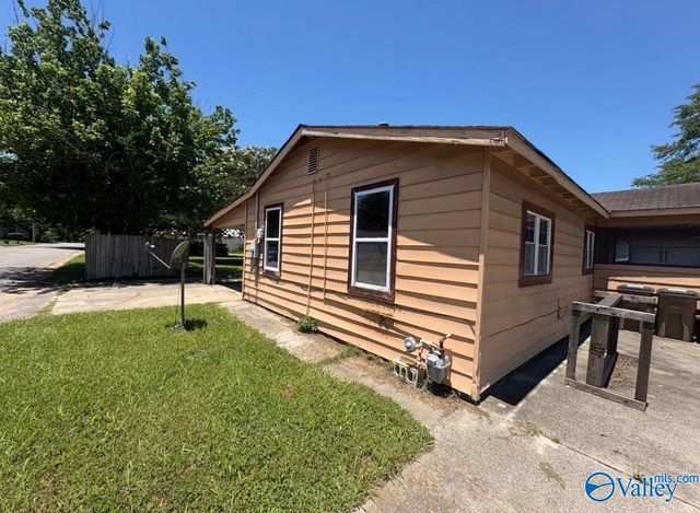 223 SW 11th Avenue, Decatur, AL 35601