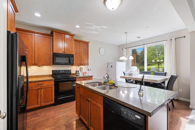 3105 Countryside Bay C, Woodbury, MN 55129