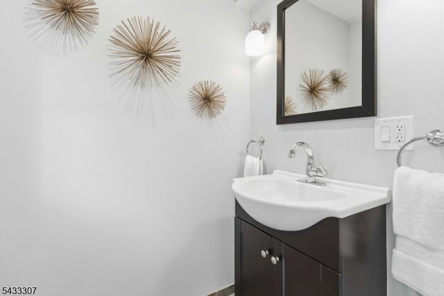 12 Normandy Pkwy, Morris Twp., NJ 07960