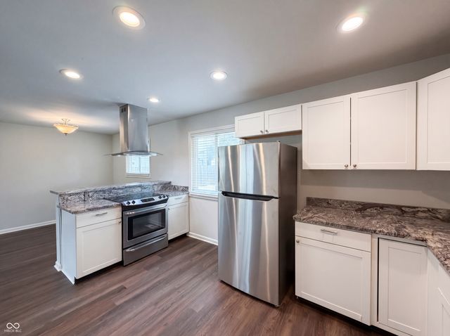 4663 W Runyon Lake Drive, Greenwood, IN 46143