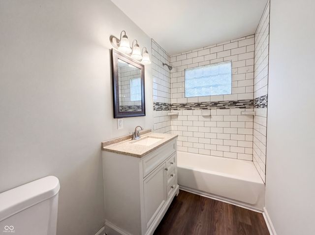 4663 W Runyon Lake Drive, Greenwood, IN 46143