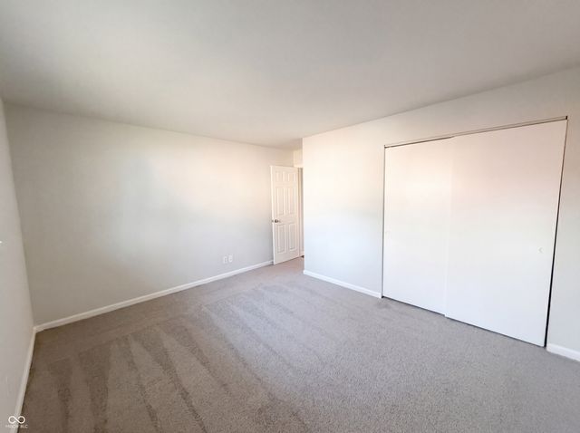 4663 W Runyon Lake Drive, Greenwood, IN 46143