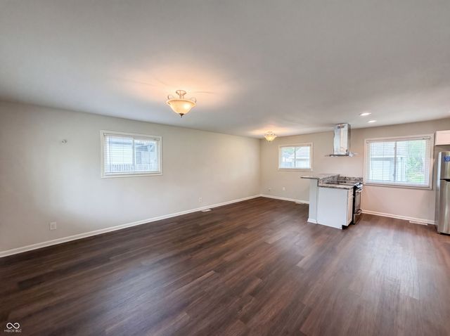 4663 W Runyon Lake Drive, Greenwood, IN 46143