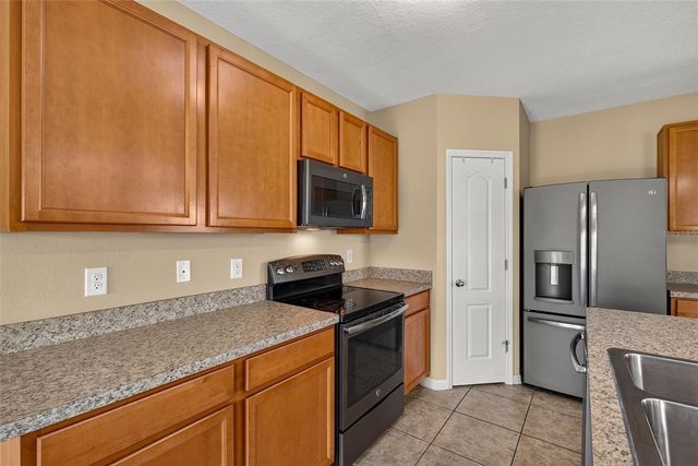 817 ASHENTREE DRIVE, Plant City, FL 33563