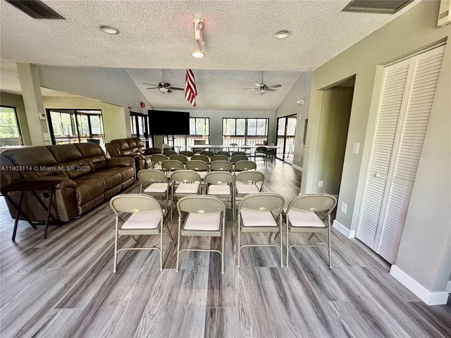 6300 Royal Woods 6300, Fort Myers, FL 33908