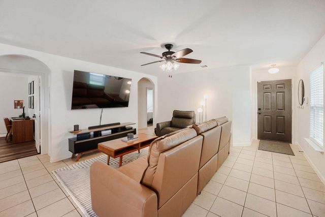 116 Millers LOOP, Jarrell, TX 76537