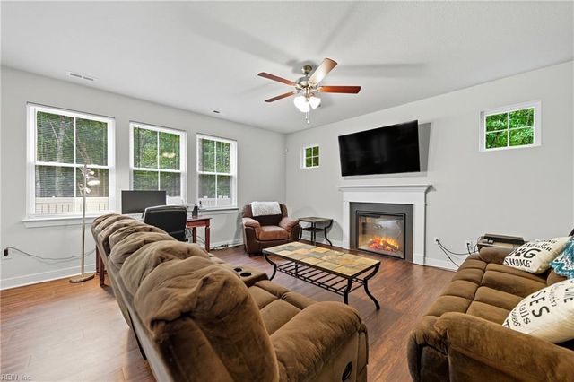 2029 Shipyard RD, Chesapeake, VA 23323