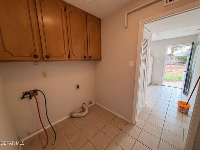 1845 TOMMY AARON Drive, El Paso, TX 79936