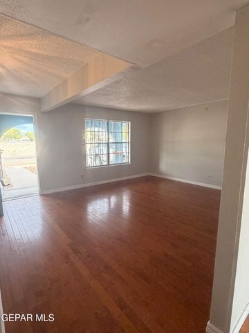1845 TOMMY AARON Drive, El Paso, TX 79936