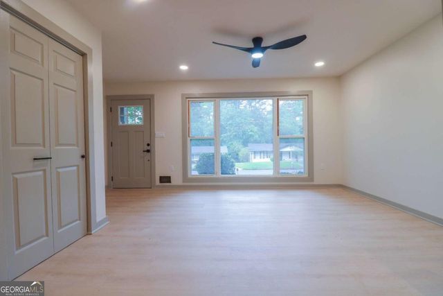 4396 Greenleaf Circle, Atlanta, GA 30331