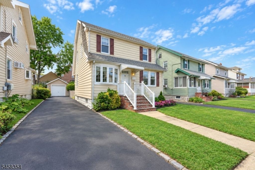 972 Arnet Ave, Union Twp., NJ 07083 — photo 2