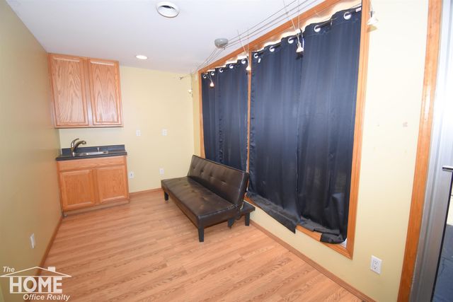 211-213 N Ball Street, Owosso, MI 48867