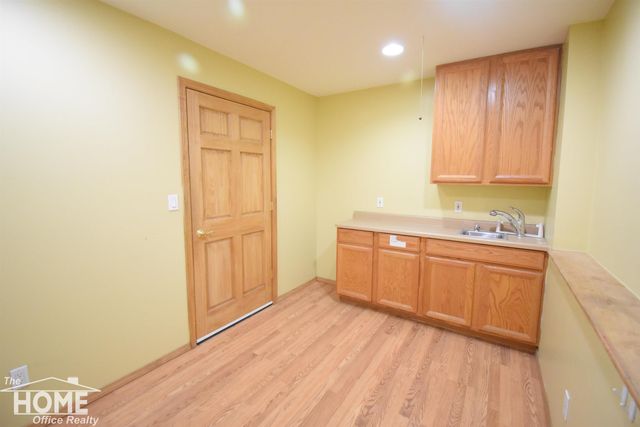 211-213 N Ball Street, Owosso, MI 48867