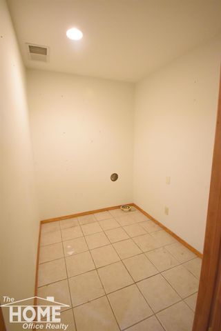 211-213 N Ball Street, Owosso, MI 48867