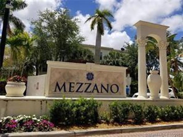 9825 BAYWINDS Boulevard 1105, West Palm Beach, FL 33411