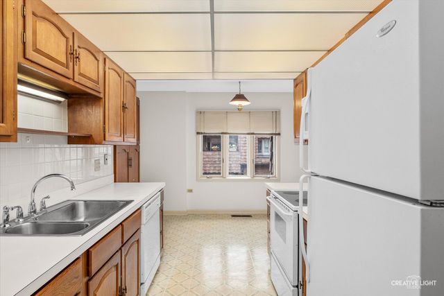 1730 W GALENA Boulevard 305W, Aurora, IL 60506