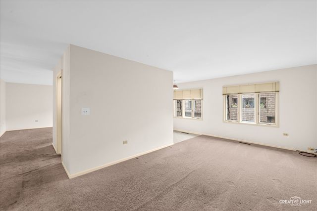 1730 W GALENA Boulevard 305W, Aurora, IL 60506