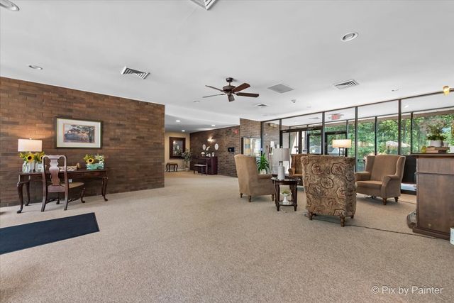 1730 W GALENA Boulevard 305W, Aurora, IL 60506