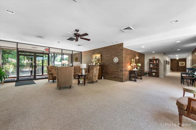 1730 W GALENA Boulevard 305W, Aurora, IL 60506