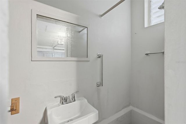 2800 54TH STREET N, St Petersburg, FL 33710