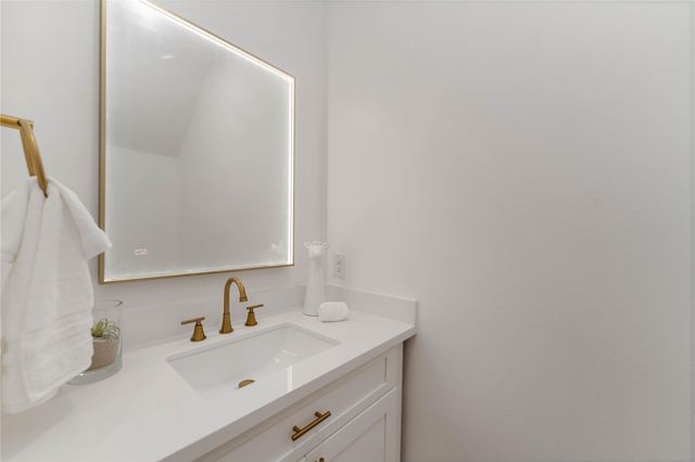 7129 Springdale Street B, Houston, TX 77028