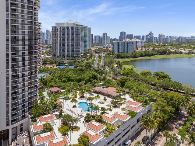 20281 E Country Club Dr 403, Aventura, FL 33180