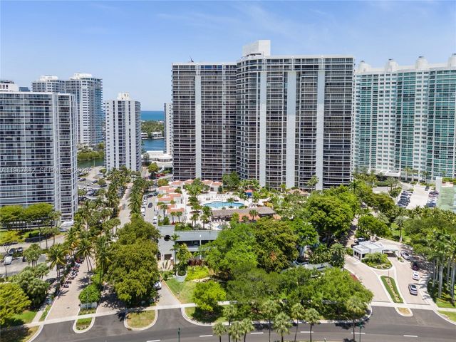 20281 E Country Club Dr 403, Aventura, FL 33180