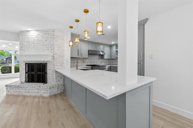 2734 Triway Lane, Houston, TX 77043