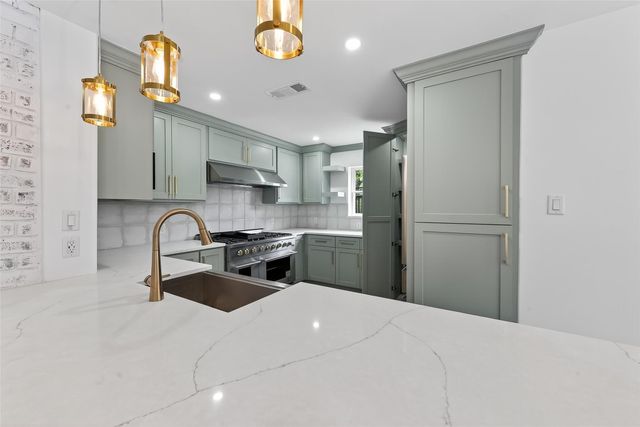 2734 Triway Lane, Houston, TX 77043