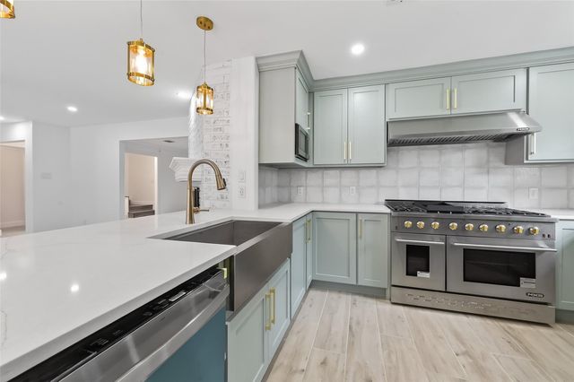 2734 Triway Lane, Houston, TX 77043