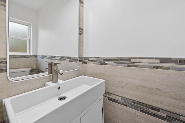 2734 Triway Lane, Houston, TX 77043