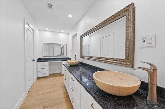 2734 Triway Lane, Houston, TX 77043