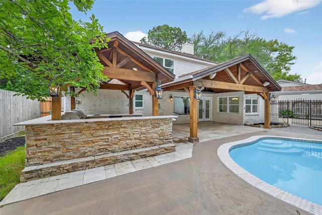 2734 Triway Lane, Houston, TX 77043