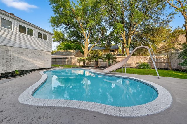 2734 Triway Lane, Houston, TX 77043