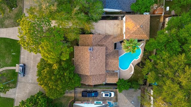 2734 Triway Lane, Houston, TX 77043