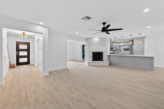 2734 Triway Lane, Houston, TX 77043