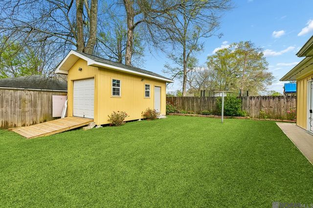 14415 Richardson Dr, Greenwell Springs, LA 70739