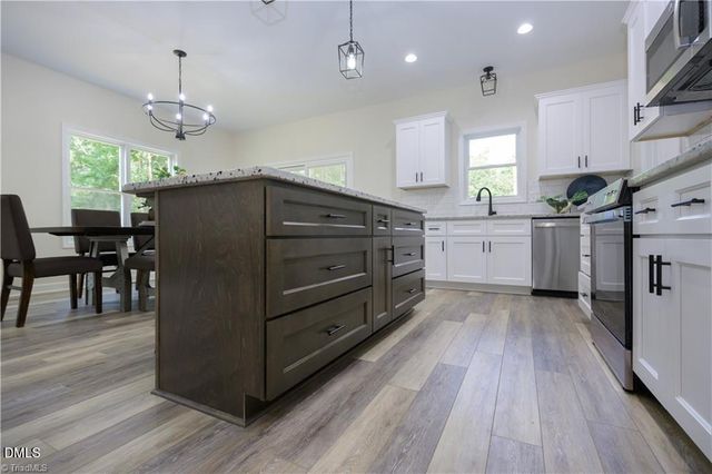 540 N Timberlea Street, Liberty, NC 27298