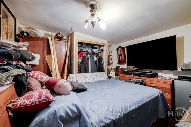 915 Porter Street, Savannah, GA 31415