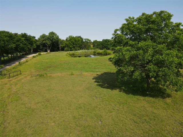 1091 CR 4870, Leonard, TX 75452