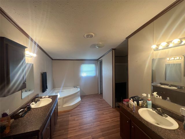 1091 CR 4870, Leonard, TX 75452