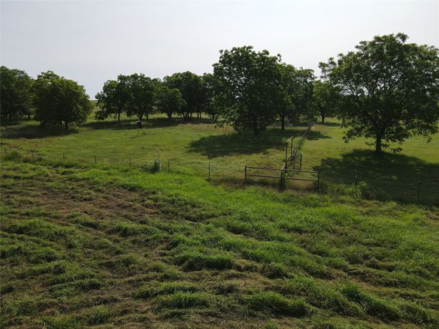 1091 CR 4870, Leonard, TX 75452