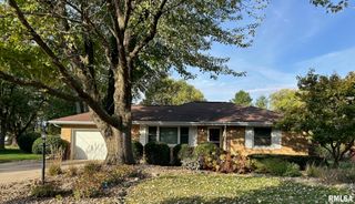 121 JAY Avenue, Morton, IL 61550