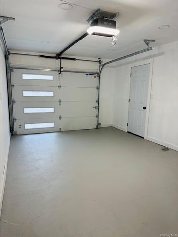 105 Old Riverhead Road, Hampton Bays, NY 11946