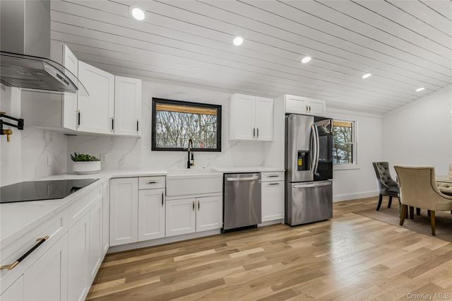 105 Old Riverhead Road, Hampton Bays, NY 11946