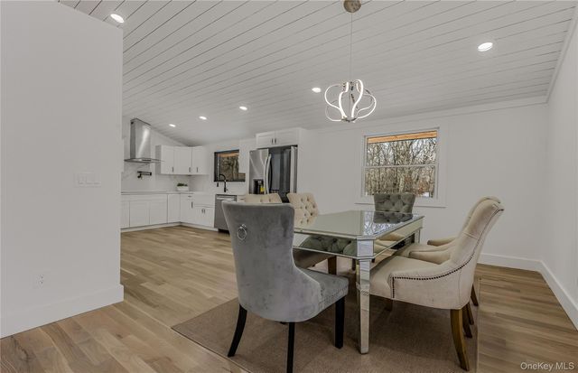 105 Old Riverhead Road, Hampton Bays, NY 11946