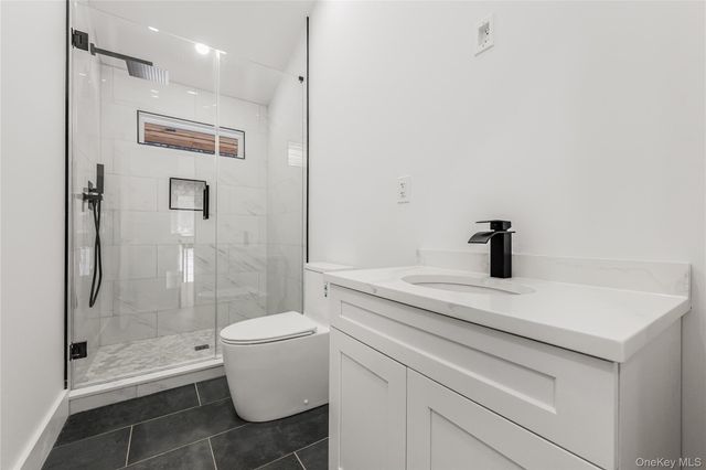 105 Old Riverhead Road, Hampton Bays, NY 11946